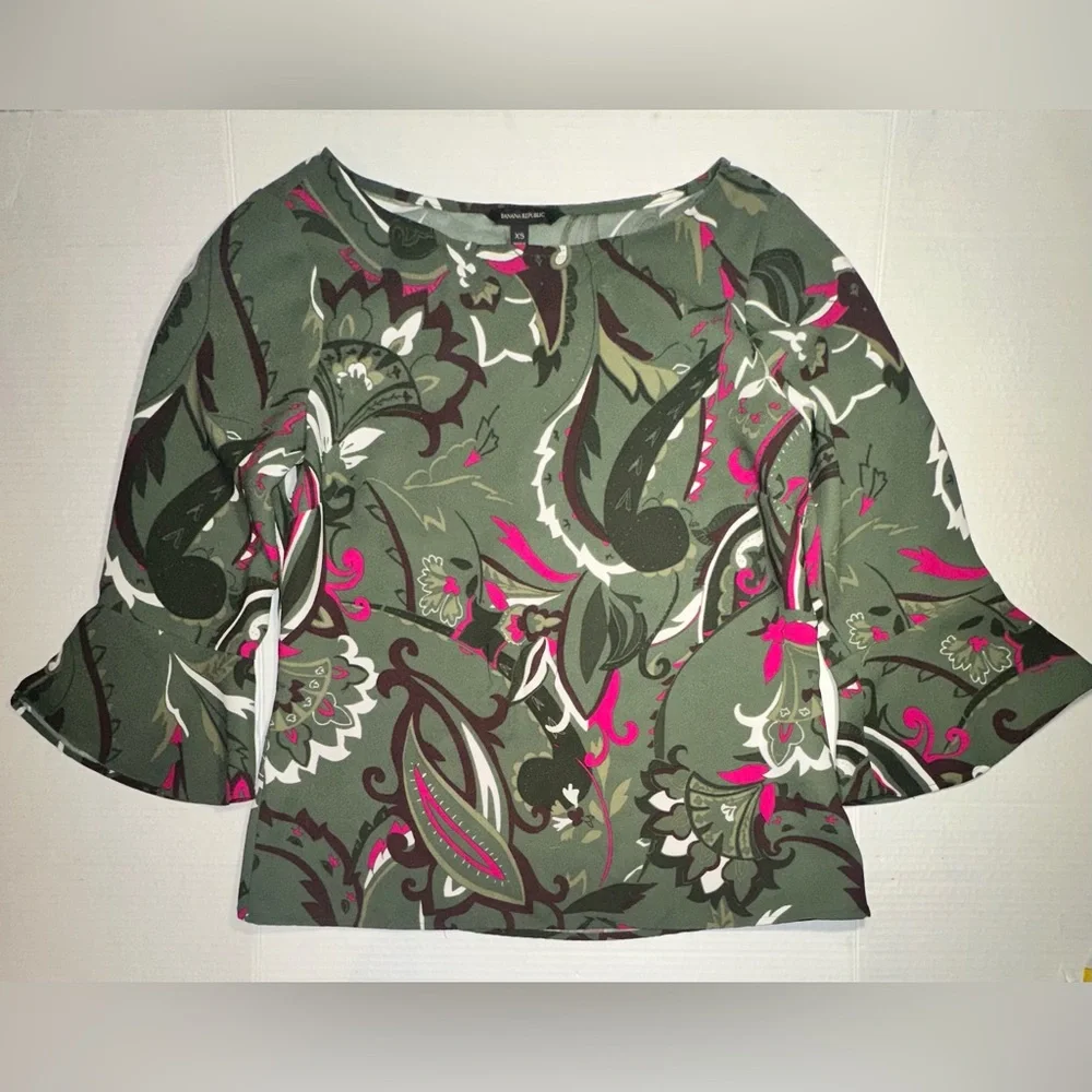 Banana Republic Women’s Top Size XS Multicolored‎ Paisley Print Retro Vibe